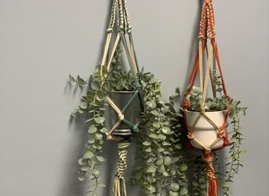 Create with Caroline: Macrame Pot Holders