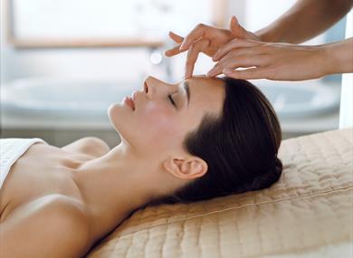 ELEMIS Ultra Smart Facial Redeemable Day