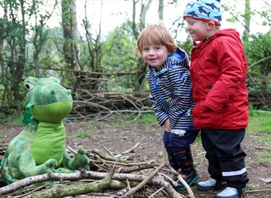 Wild Families: Dinosaurs