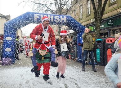 Lancaster CancerCare's Santa Dash and Grotto Experience