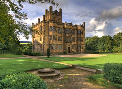 Gawthorpe Hall (NT)