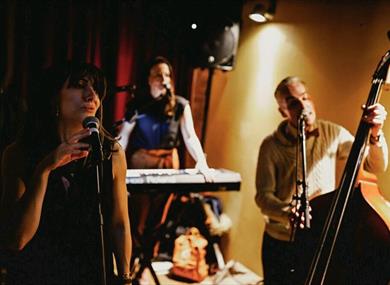 Jazz Club: The Gelatos