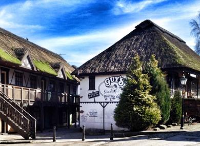 Guy’s Canalside Lodge at Guy’s Thatched Hamlet