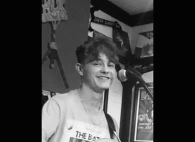 FINLEY HENRY - LIVE MUSIC