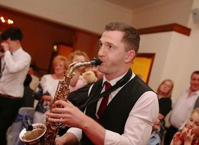 Blackburn Gigs: Art on Sax