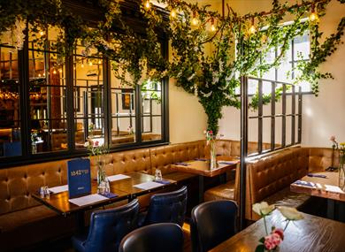 1842 Bar and Restaurant