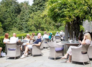 Live Music on the Terrace with Sochia at Mitton Hall