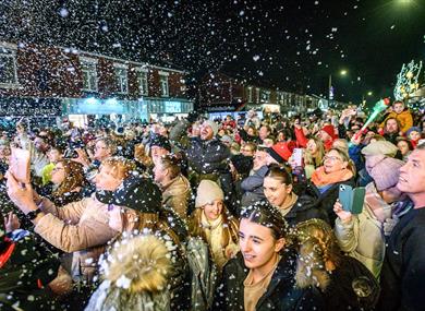Leyland Christmas Lights Switch On