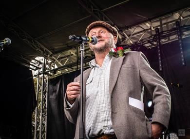 Songs, poems and stories with Sid Calderbank