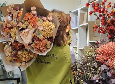Flower Artistry Workshop & Lunch event at Northcote