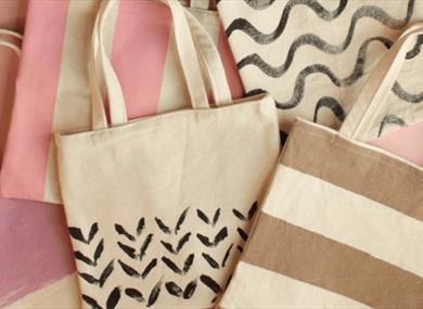 Family Workshop: design your own tote bag