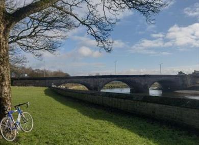 All the Bridges that made Preston - Guided tour by bike