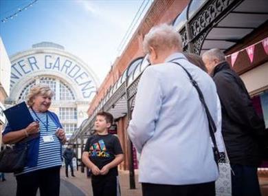 A Spotlight on Entertainment Walking Tour
