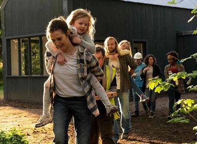 FILM CLUB : Herself (15)