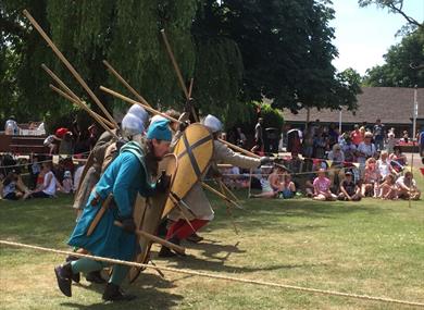 Happy Mount Park - The Normans are coming