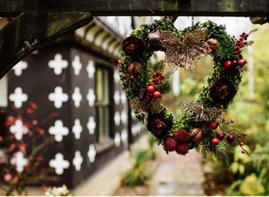 Seasonal Wreath Making