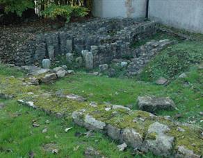 Roman Bath House and Wery Wall Remains