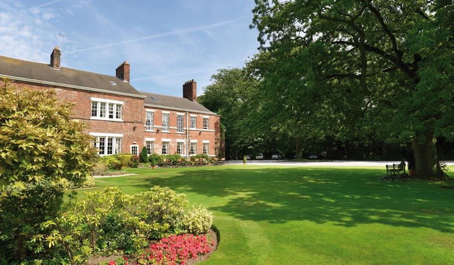 Singleton Lodge Country House Hotel