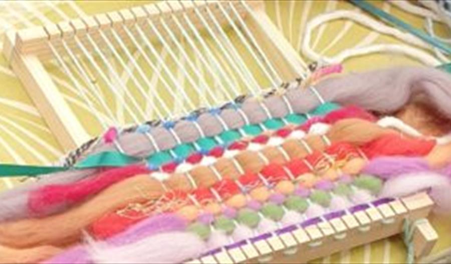 Discover the art of weaving