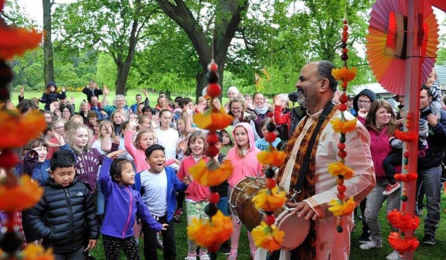Fabulous Family Storytelling: Stories from Around the World with Peter Chand
