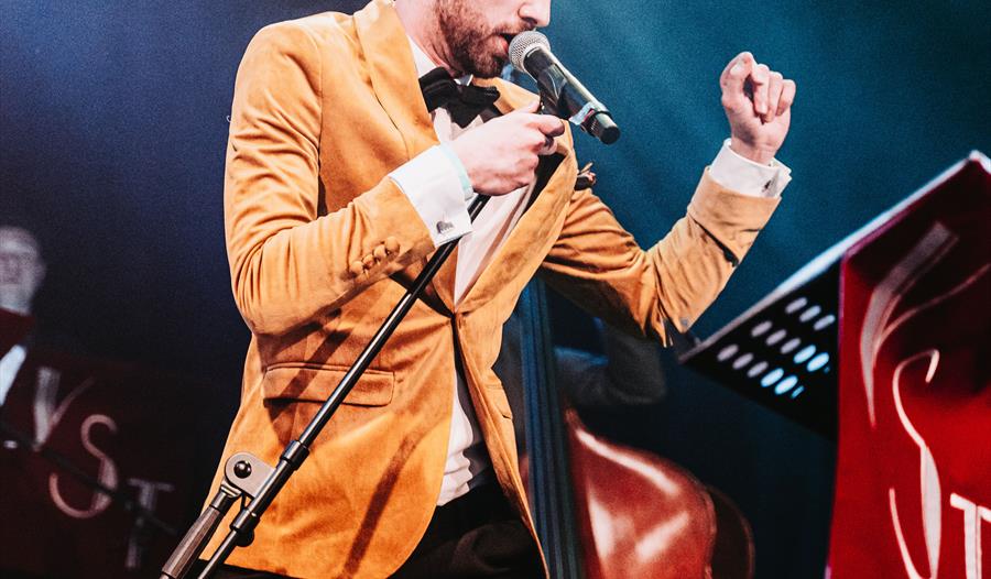 Arthur Geldard presents Vintage Swing Thing & Special Guests