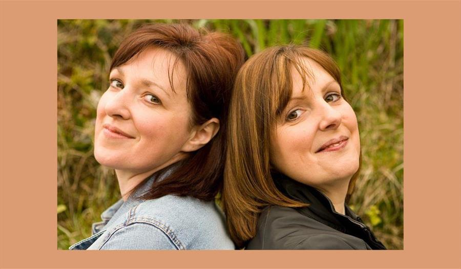 Haley Sisters with Siding Smiffy