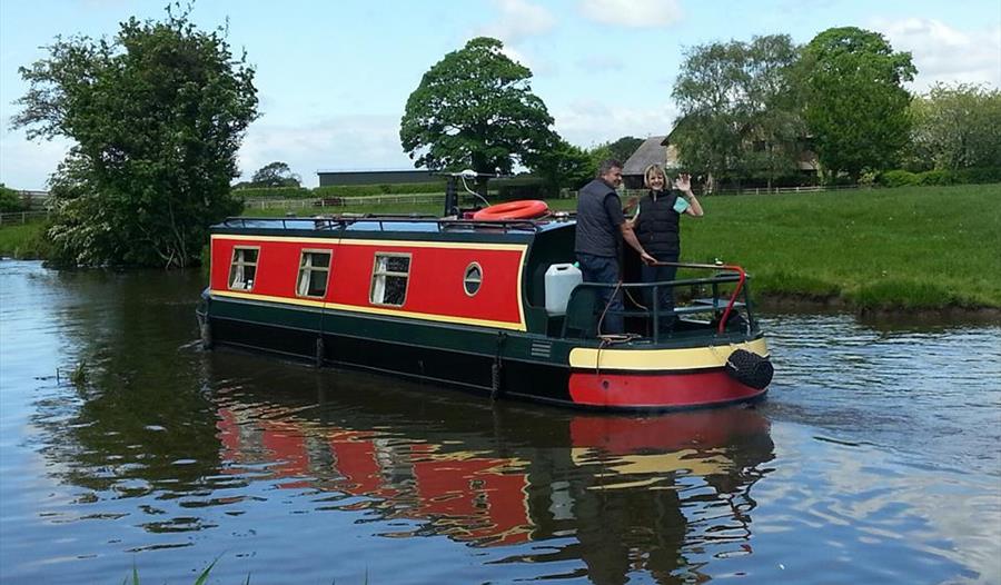 canal boat hire cruise