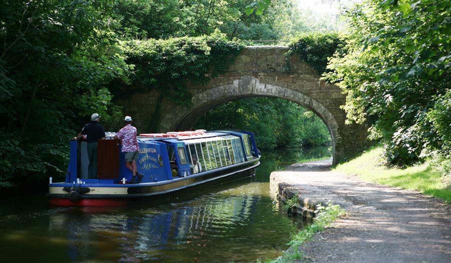 canal boat trips carnforth