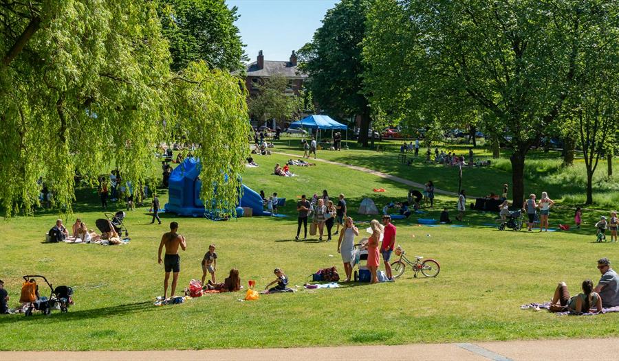 THE BIG LUNCH WINCKLEY SQUARE