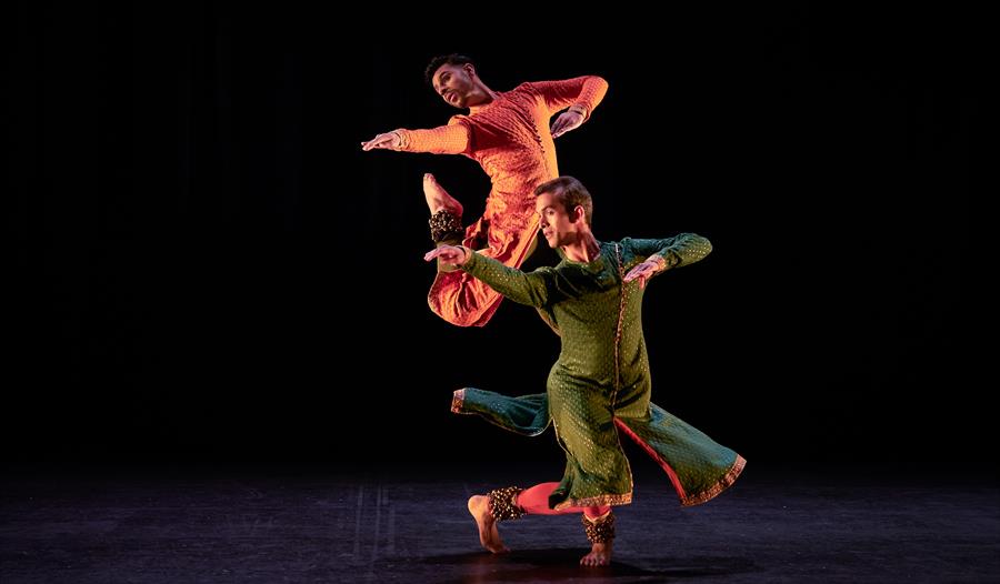 Pagrav Dance Company present Aunusthan