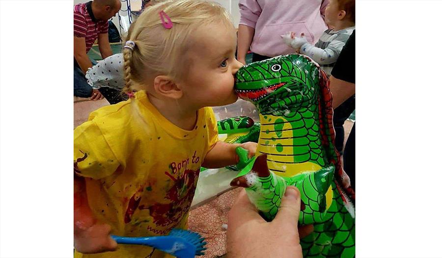 Dinosaur Detectives – Mess Around ROARSOME Messy Play Event Rossendale