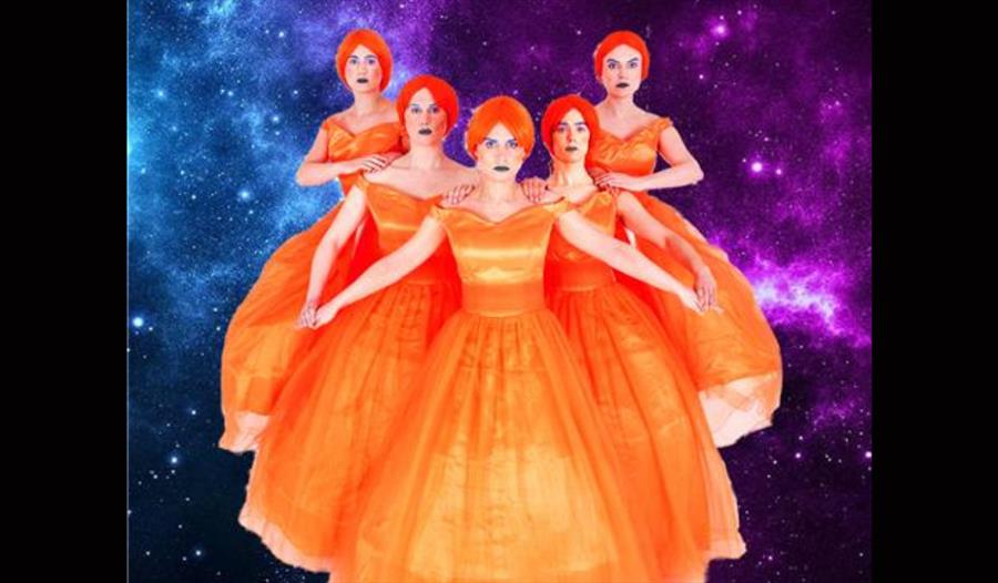 Figs in Wigs: Little Wimmin