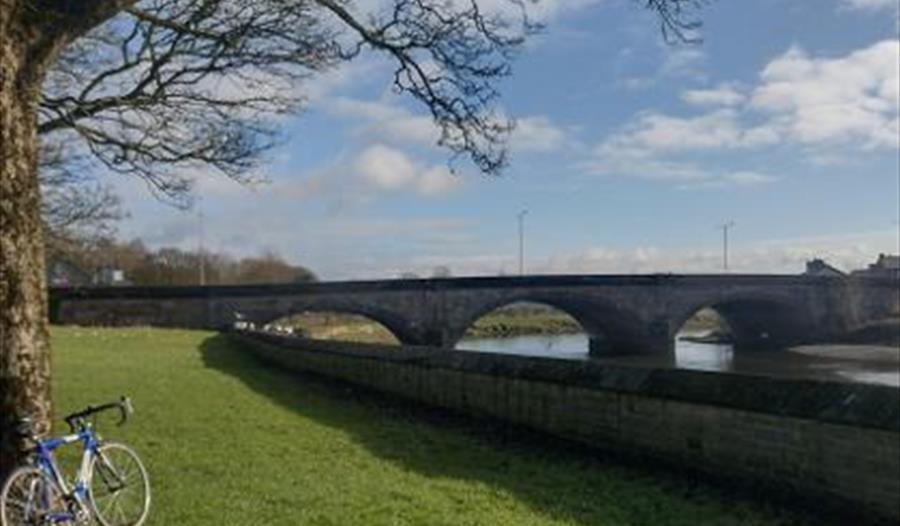 All the Bridges that made Preston - Guided tour by bike