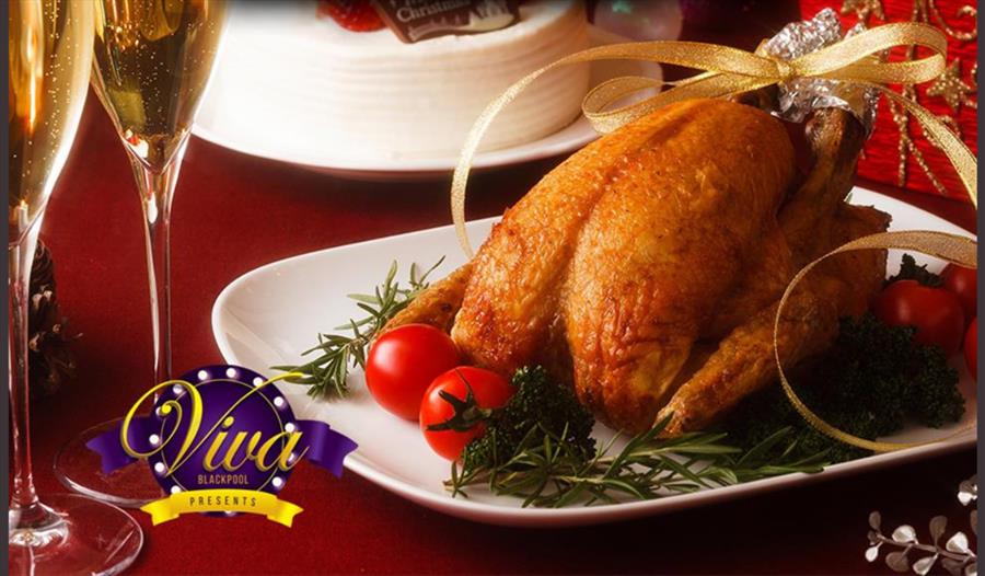 picture of a Christmas turkey dinner table setting.