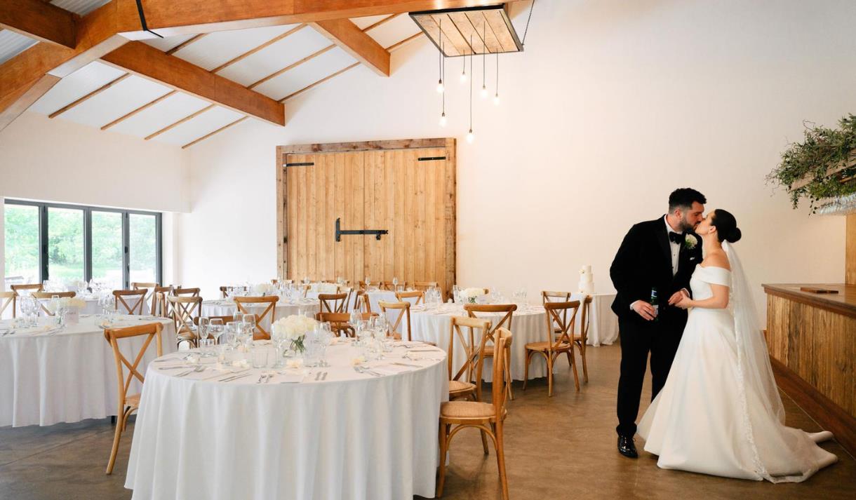 Weddings at Hidden Oaks.
Photography credit: Matt Gladwin, Marina Walker, Rachel Ovenden, Laura Helen,