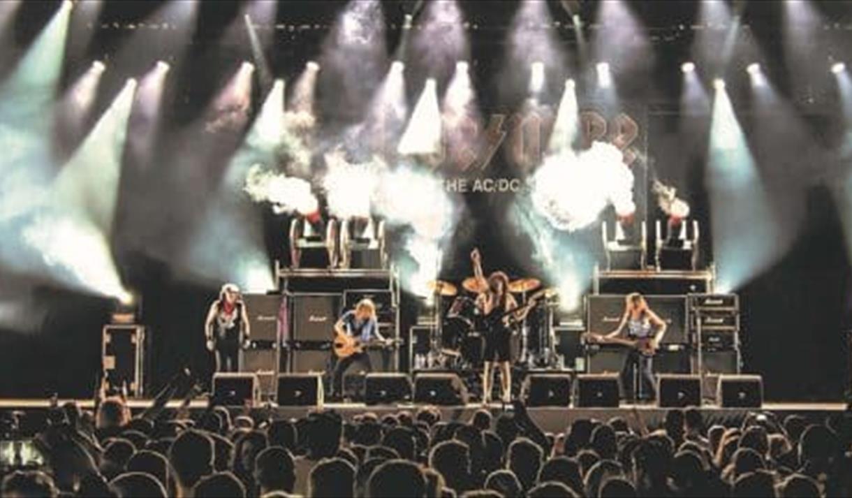 LIVEWIRE The AC/DC SHOW