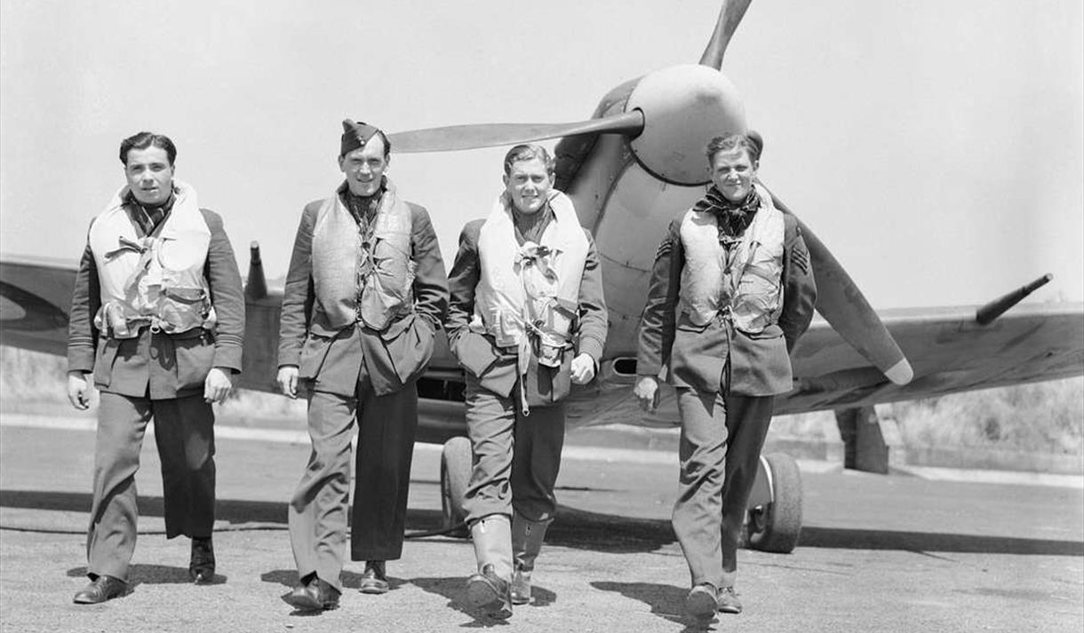 RAuxAF 100: The Story of 611 Squadron