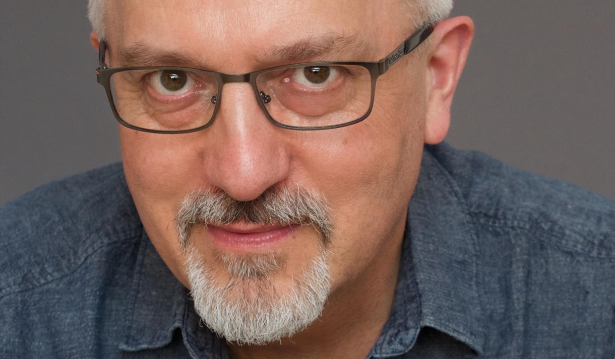 Alan Hollinghurst: Delight in Dissent
