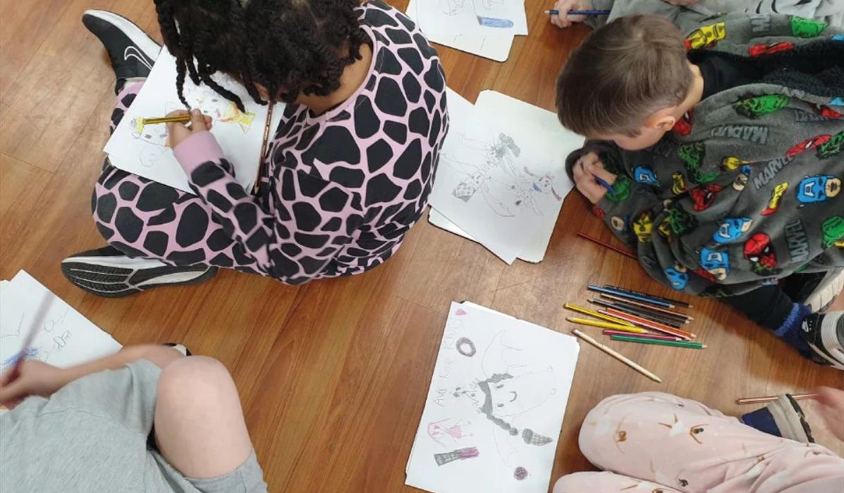 Children’s art workshops with Emma Reynolds