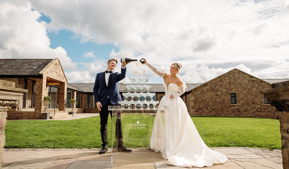 Beeston Manor: The First Look, New Year Wedding Showcase