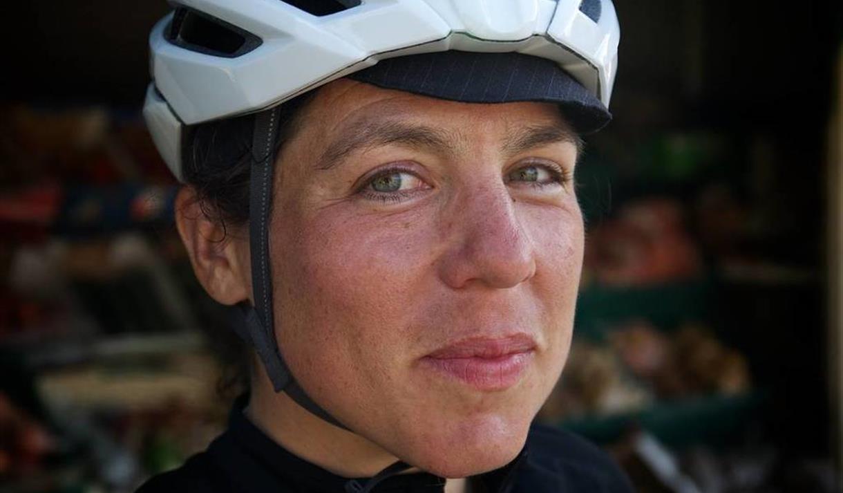 Inscribing the Landscape: The Curious Connection between Cycling and Writing