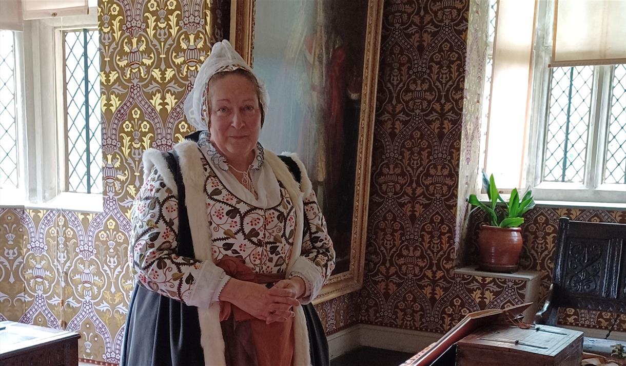 Getting dressed in the early 1600s: a talk exploring Jacobean clothes. at Gawthorpe Hall