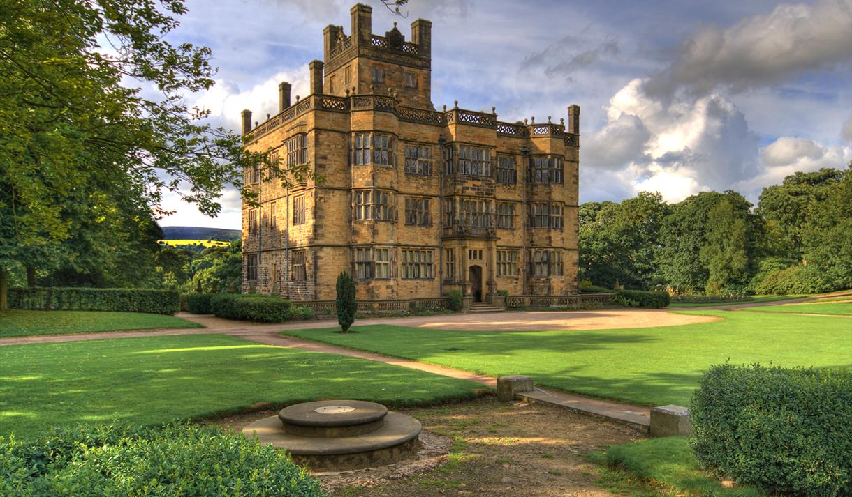 Gawthorpe Hall (NT)