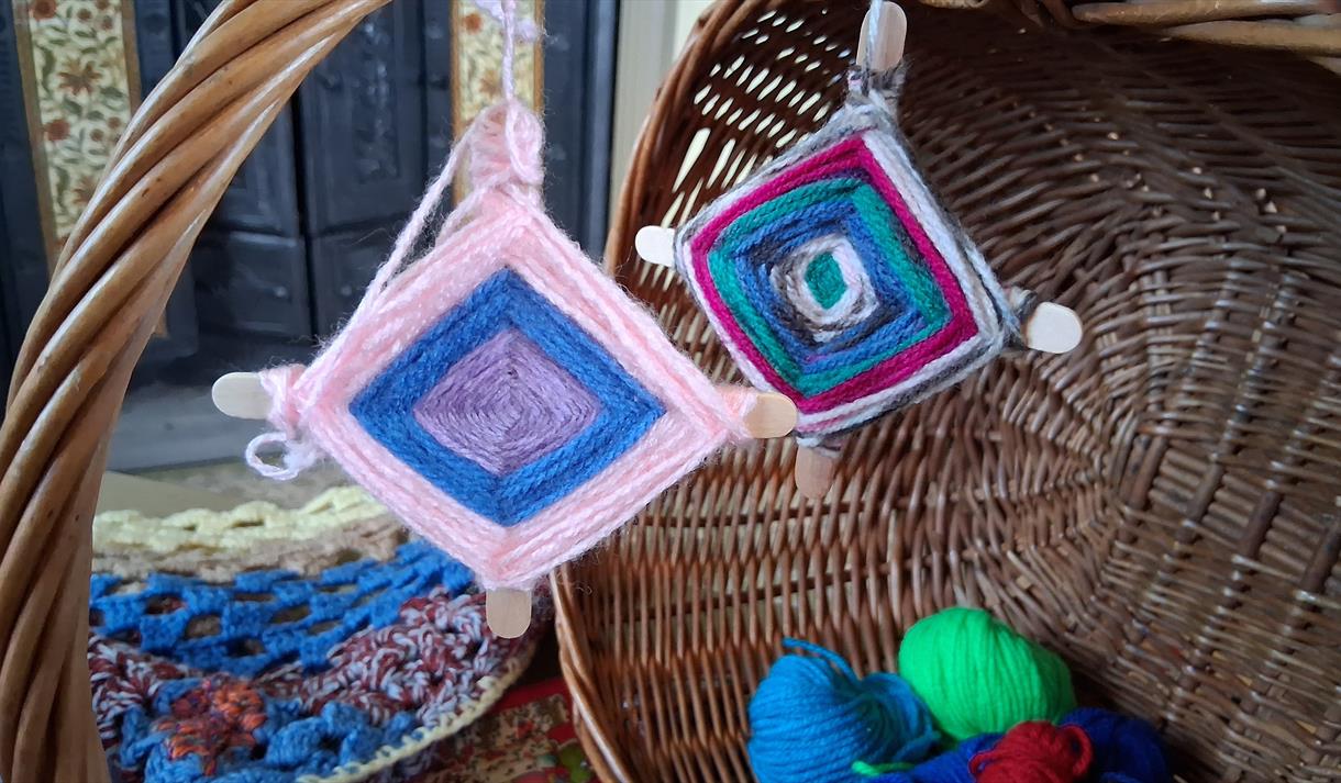 Make a woven dream catcher