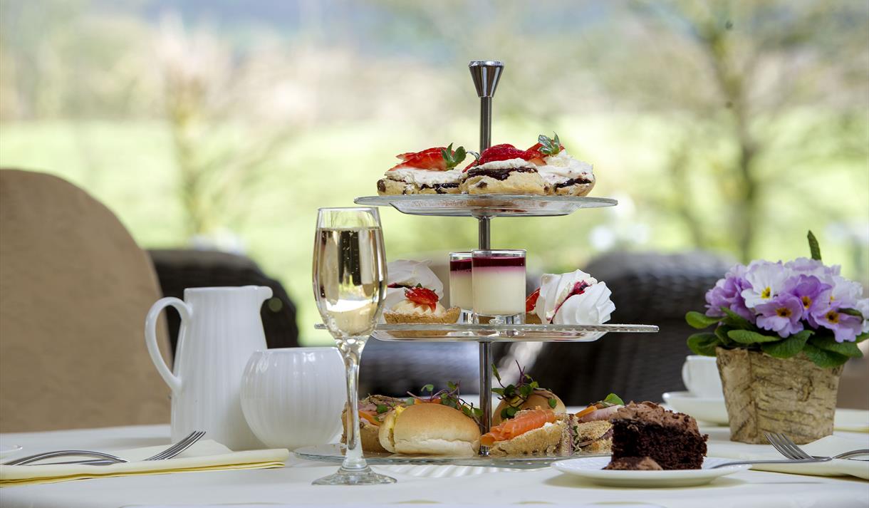 Musical Afternoon Tea at Gibbon Bridge Hotel