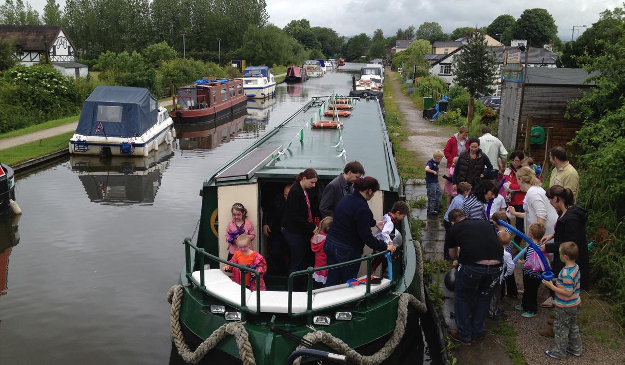 canal cruises lancaster