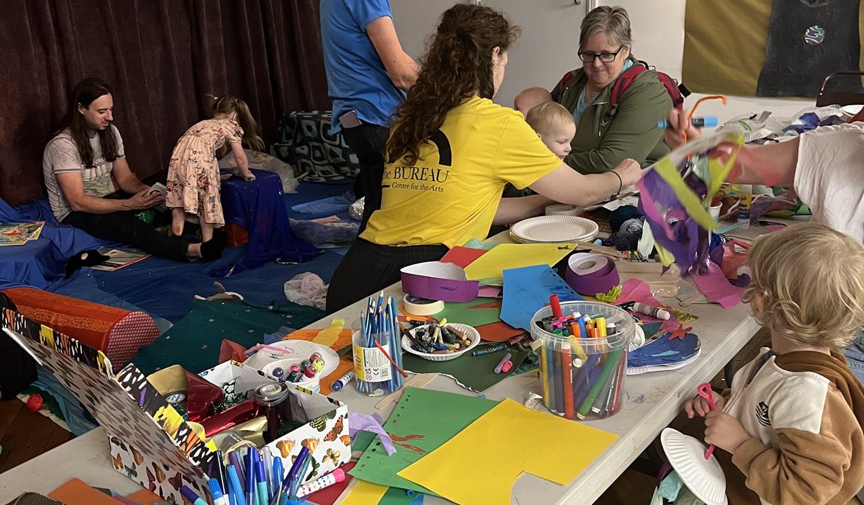 Waterfoot Wakes: Family Craft