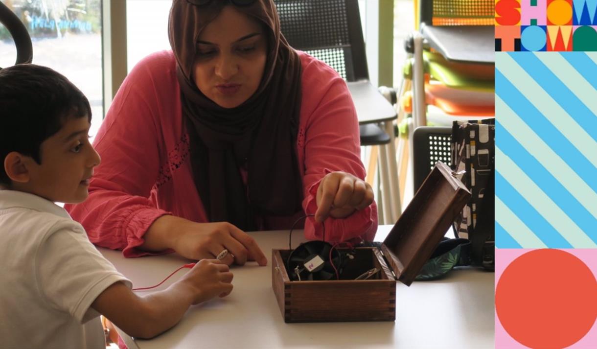 EXPLORE: Noisy boxes workshop