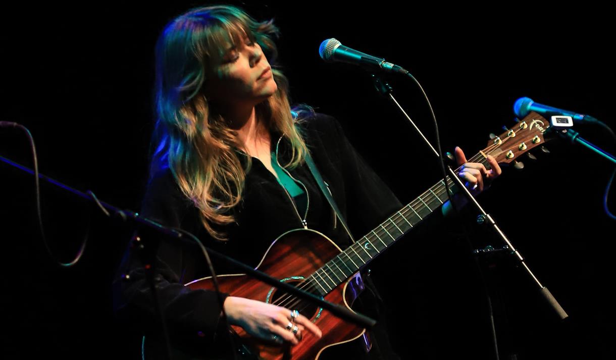 Grateful Fred's: Americana & Roots Music :  Rachel Croft