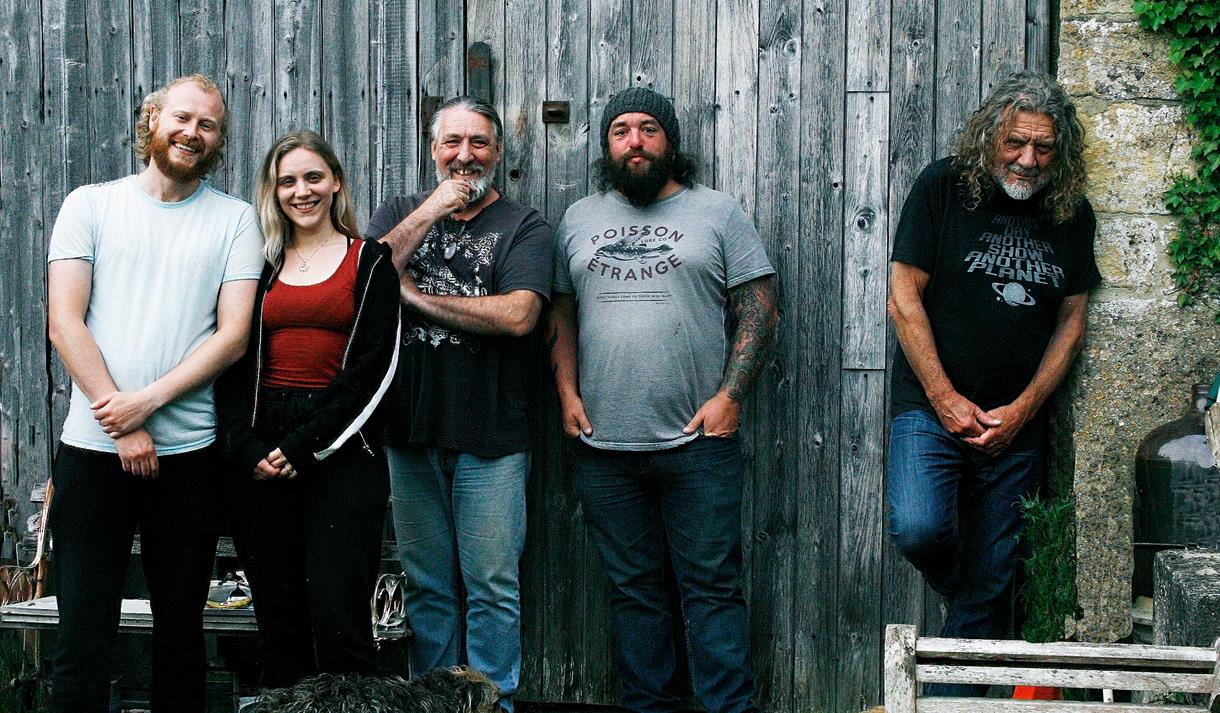 Robert Plant presents Saving Grace